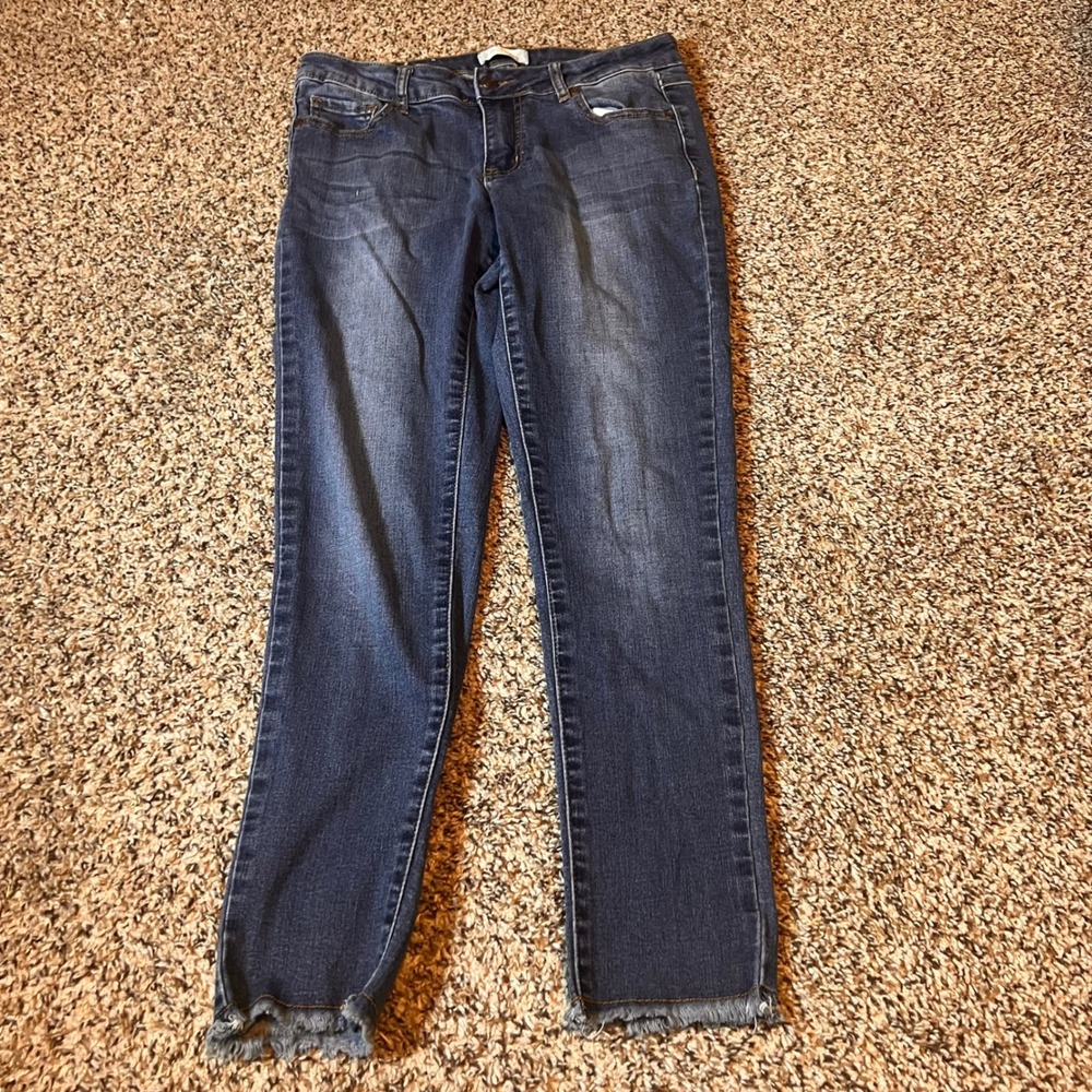 Altard State Women's Blue Denim Frayed Hem Cropped Jeans Size 27‎